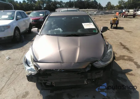 2013 Hyundai Accent Gs z USA, uszkodzony, nr VIN KMHCT5AE8DU088382